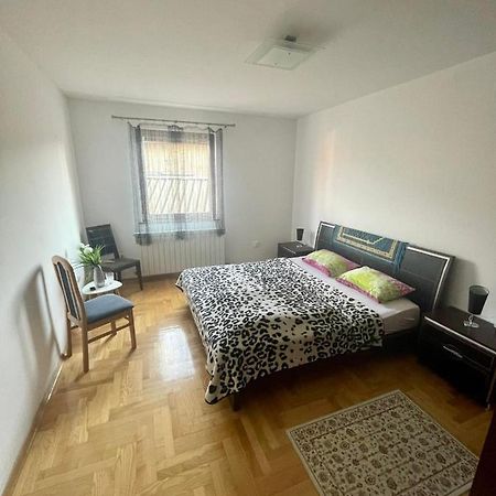 Apartman Centar SJJ Esterno foto
